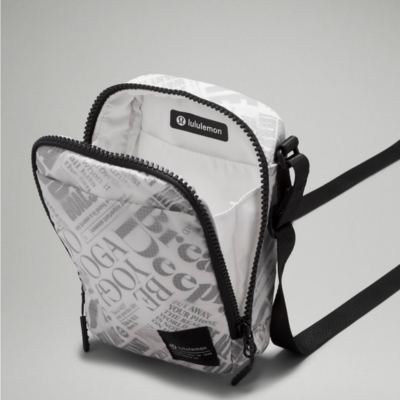 Lulu Easy Access Crossbody Bag 1.5 L - Picture 6 of 6